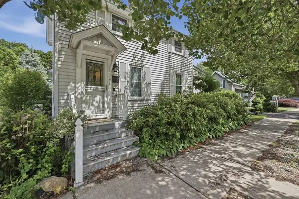 346 Oak Street, Clinton, MA 01510