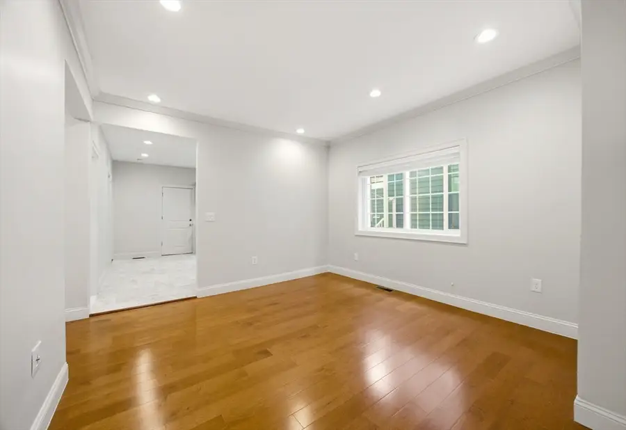 276 Princeton St #1, Boston, MA 02128 - #3
