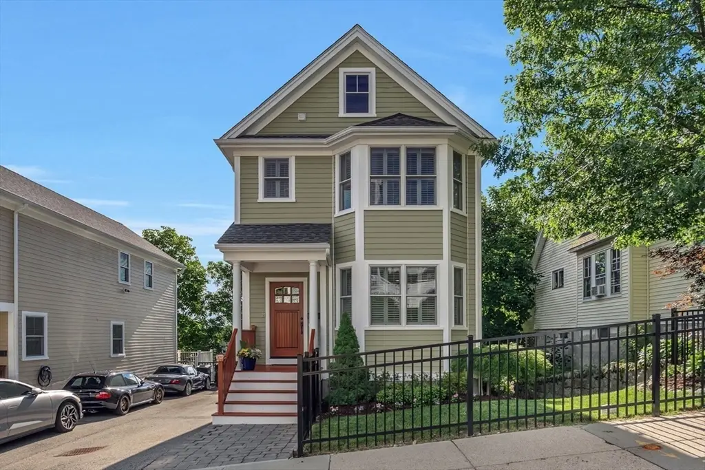 27 Beryl St, Boston, MA 02131 - #1