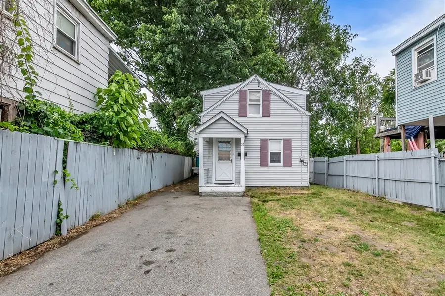 79 Lakeview Ave, Lowell, MA 01850 - #2
