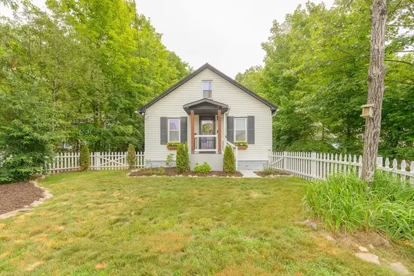 40 Kingman St, Lunenburg, MA 01462