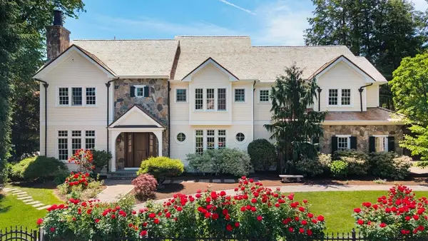 8 Valley Road, Wellesley, MA 02481