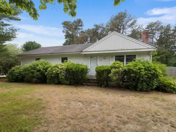 251 Main St, Harwich, MA 02645
