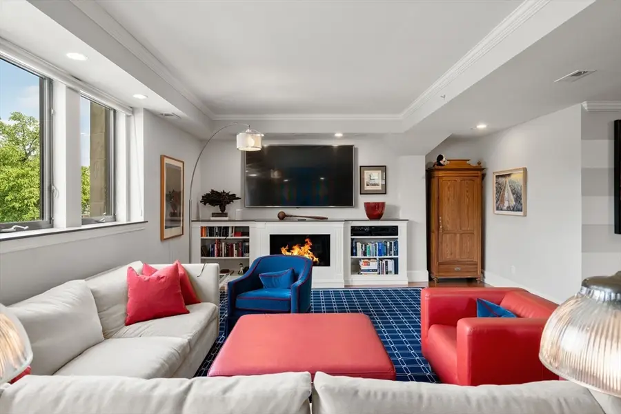 134 Mount Auburn St #7, Watertown, MA 02472 - #2