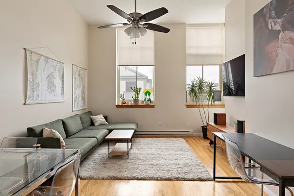 350 W 4th St #402, Boston, MA 02127