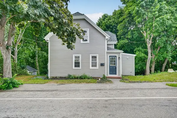 3 Birch Ave, Plymouth, MA 02360