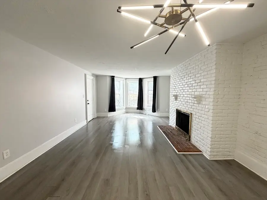 70 Temple St #1, Springfield, MA 01105 - #3