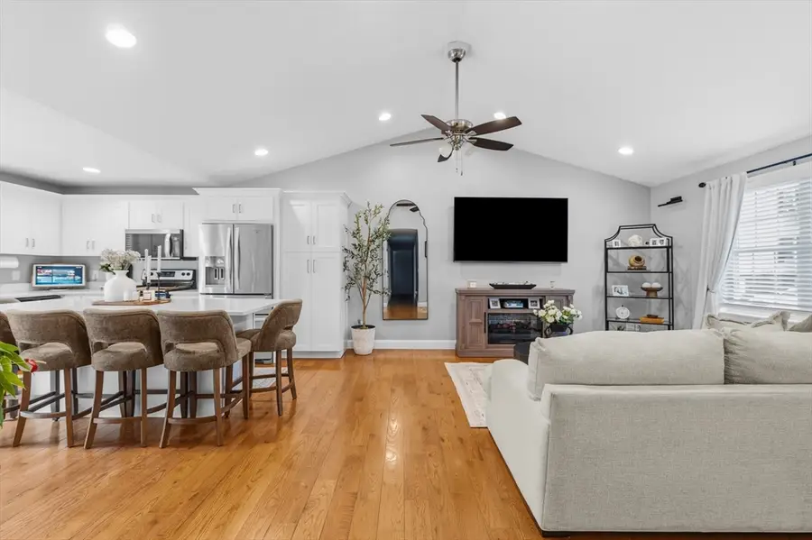 127 Middlesex St, Fall River, MA 02723 - #3