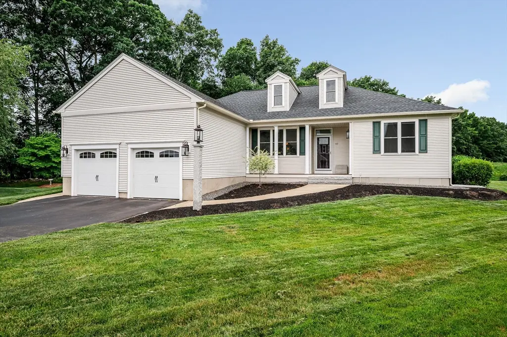 43 Juniper Wood Dr, Haverhill, MA 01832 - #1