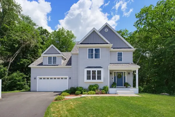 3 Catacunemaug Rd, Shirley, MA 01464