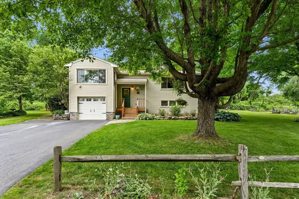 3 Colonial Dr, Littleton, MA 01460