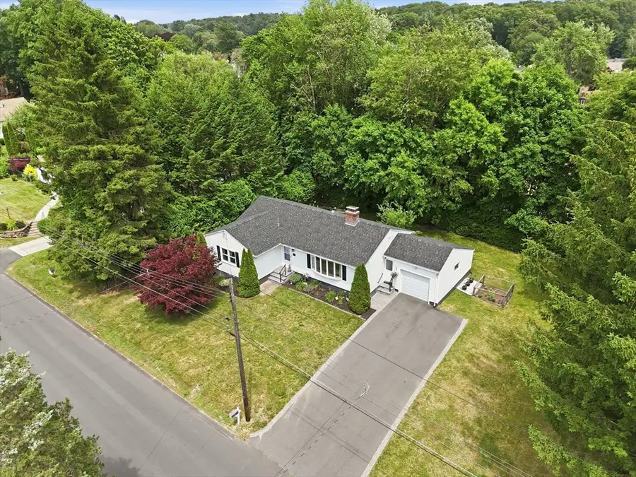 75 Adrian Ave, West Springfield, MA 01089 - #2