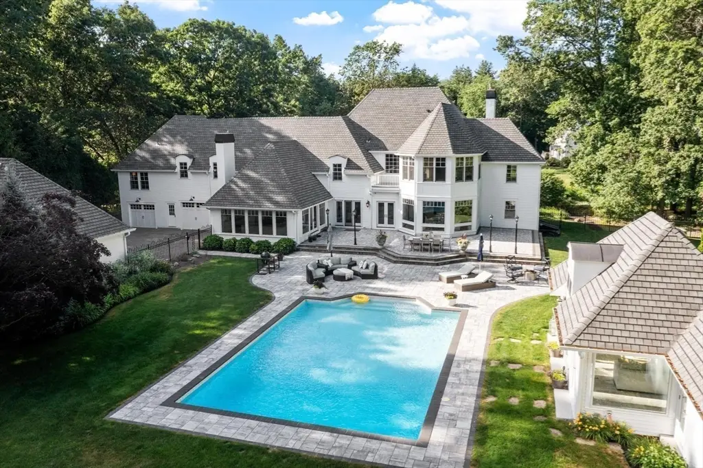 15 Blandford Dr, Sudbury, MA 01776 - #1