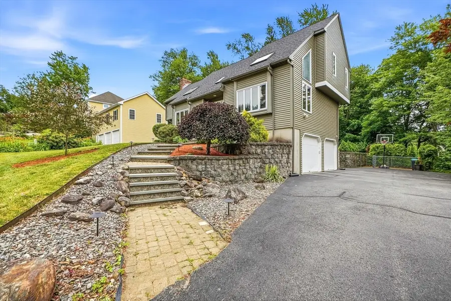 61 Beverly Hill Dr, Shrewsbury, MA 01545 - #3