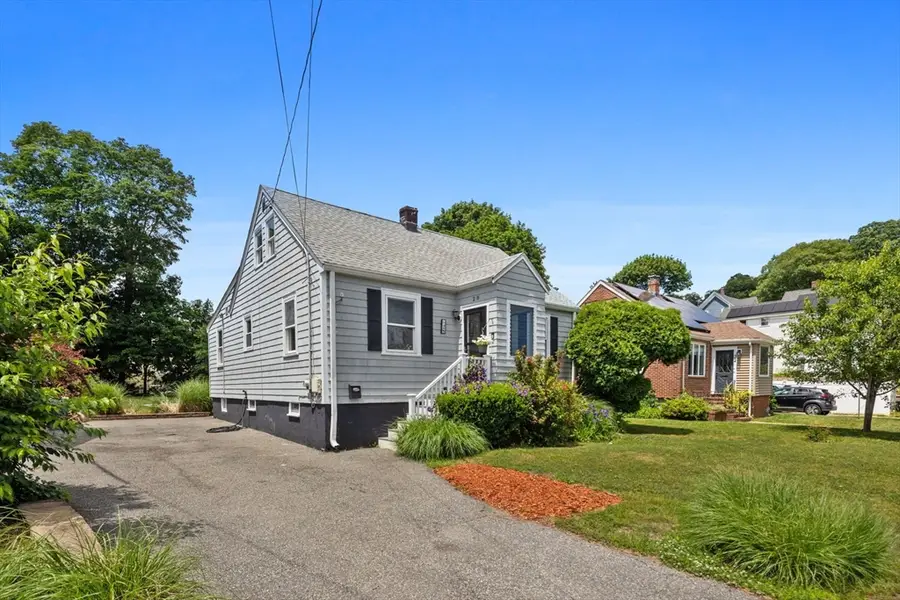 28 N Mountain Ave, Melrose, MA 02176 - #2