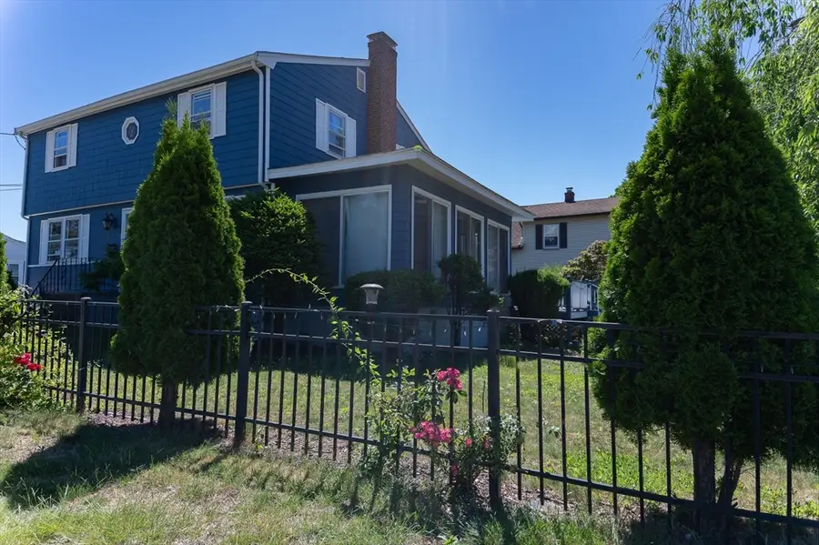 37 Maple Ave, Woburn, MA 01801 - #2