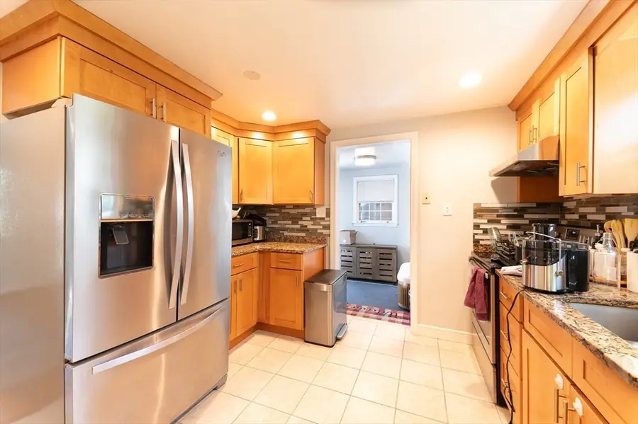 37 Maple Ave, Woburn, MA 01801 - #3
