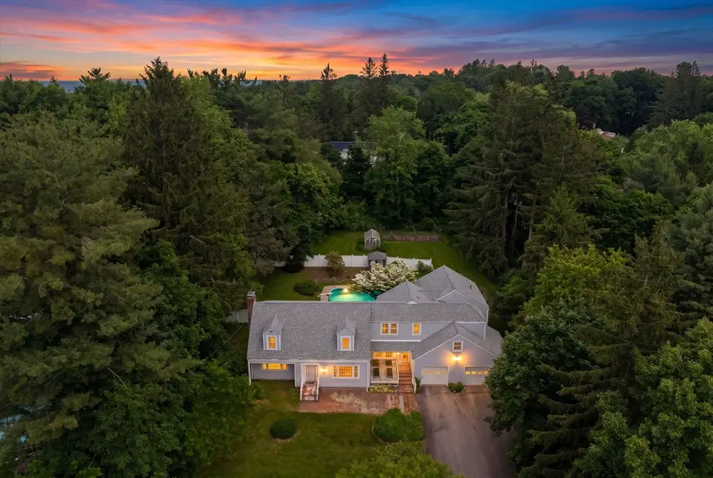 6 Newton Place, Sturbridge, MA 01566 - #1