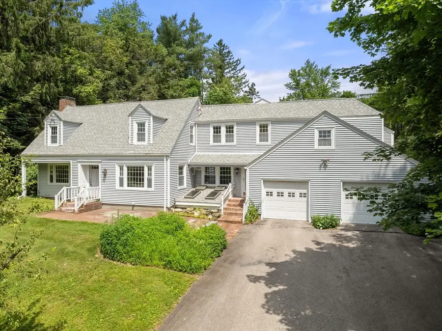 6 Newton Place, Sturbridge, MA 01566 - #3