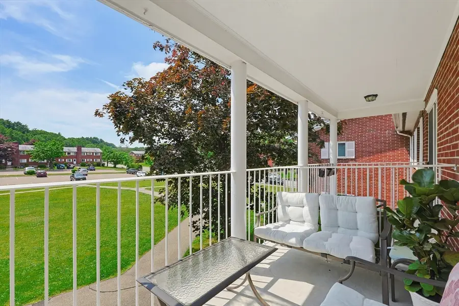 3 Bayberry Dr #4, Sharon, MA 02067 - #2