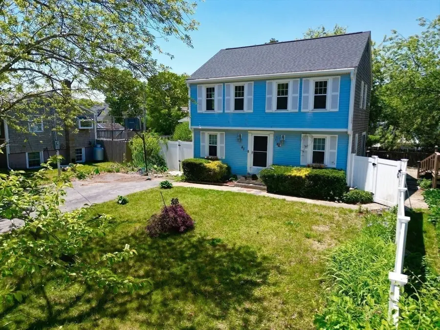 83 Beach St, Plymouth, MA 02360 - #2