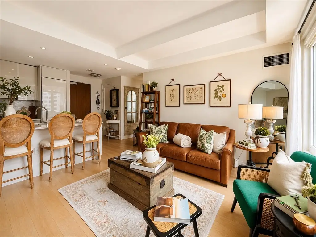 133 Seaport Blvd #1207, Boston, MA 02210 - #1