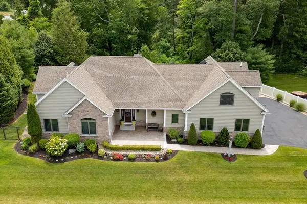 40 Frasier Ln, Tewksbury, MA 01876