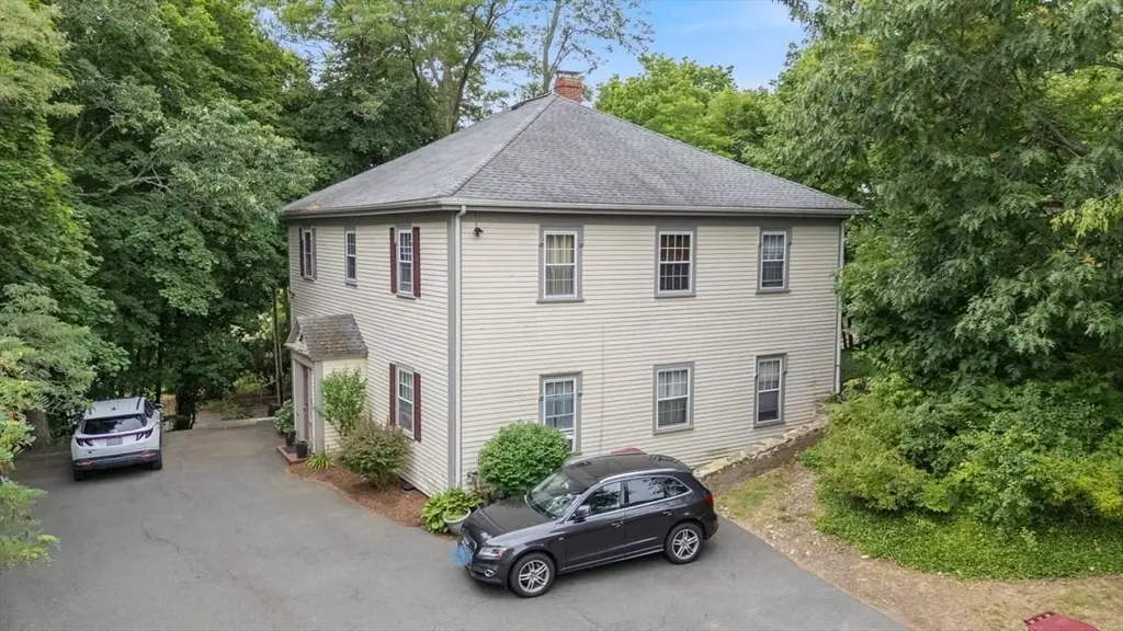 60 Vinton St #3, Melrose, MA 02176 - #1