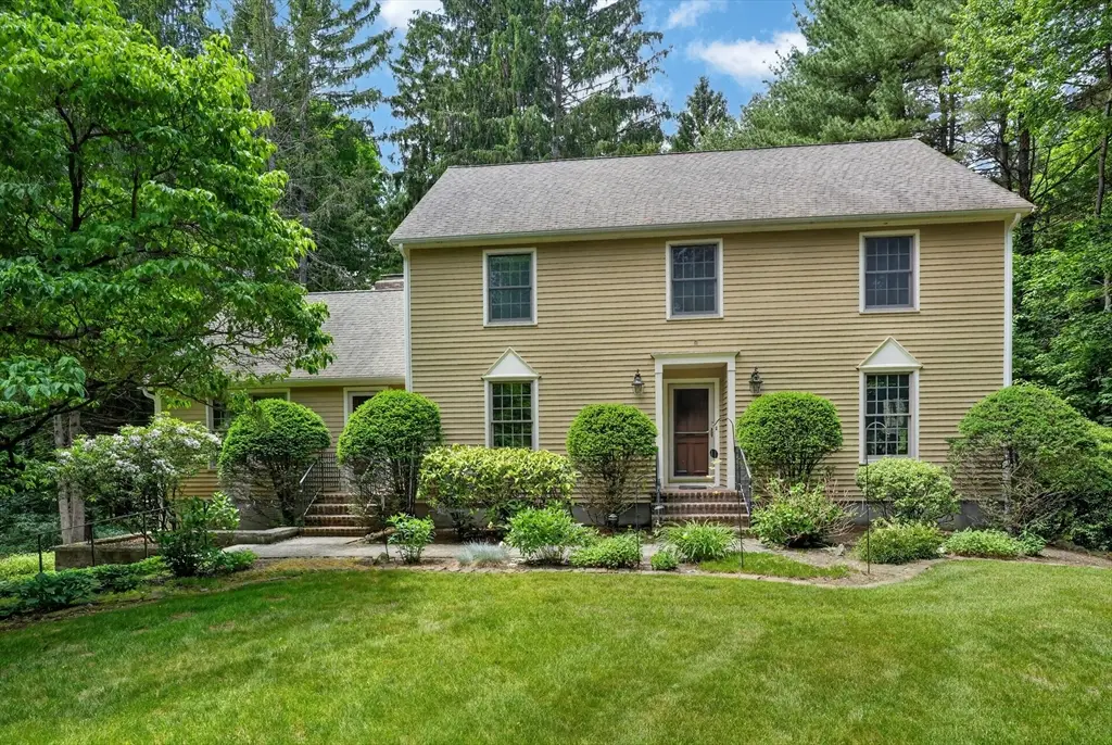 17 Maplewood Road, Medfield, MA 02052 - #1