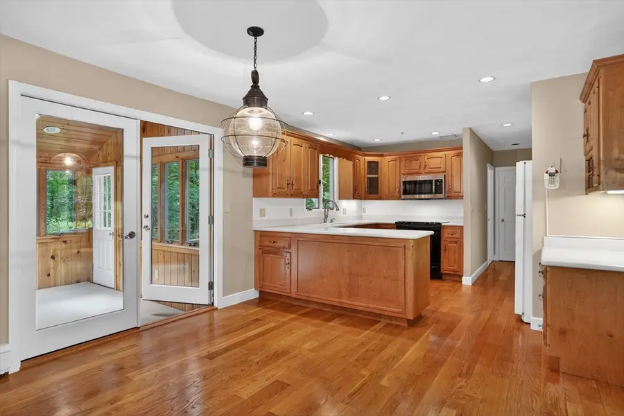 17 Maplewood Road, Medfield, MA 02052 - #3