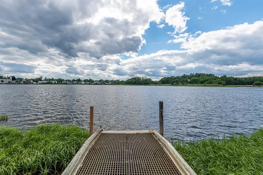 22 Avenue A #1 & 2, Wareham, MA 02571 - #3