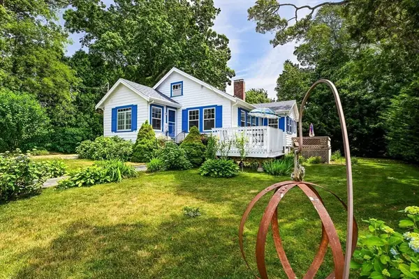 5 Hamlin, Falmouth, MA 02540