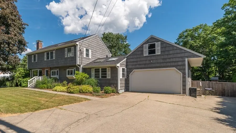 12 High St., Salisbury, MA 01952 - #3