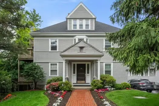 36 Cummings Rd #4, Boston, MA 02135
