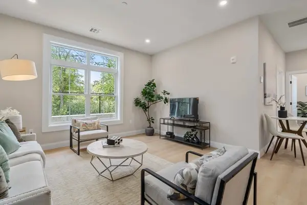 7 Cross St #305, Wilmington, MA 01887