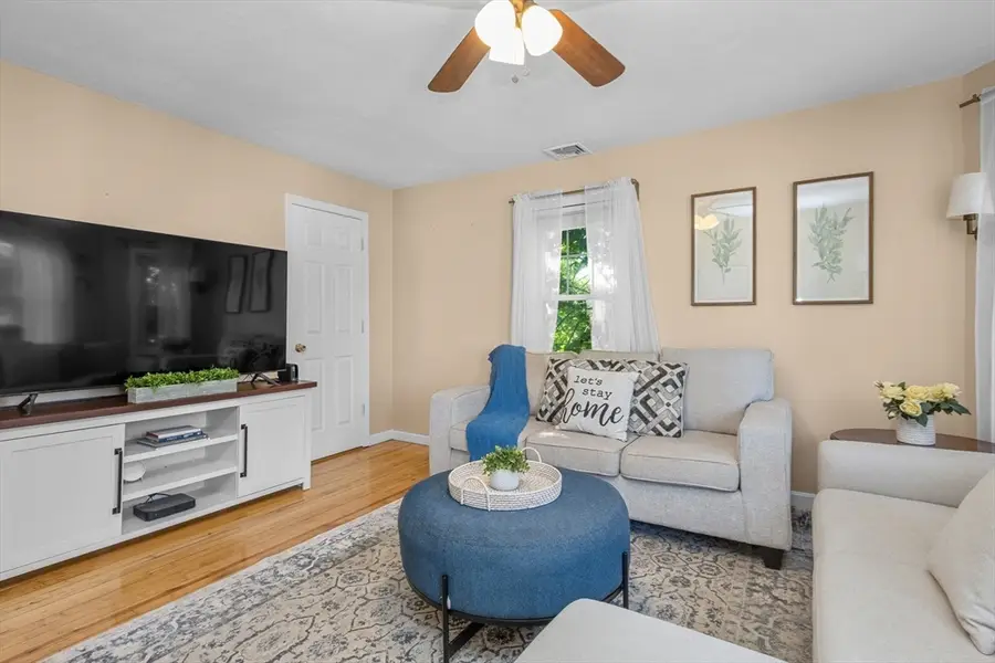 35 Austin St #3, Norwood, MA 02062 - #3