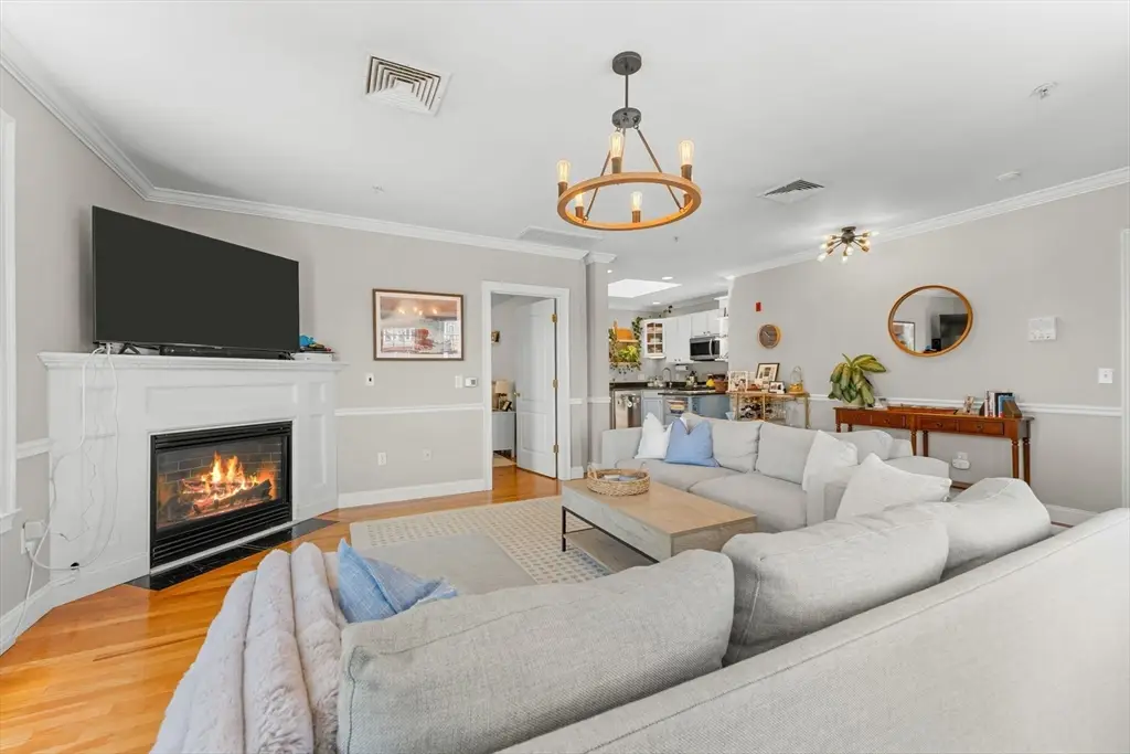601-611 E Broadway #301, Boston, MA 02127 - #1