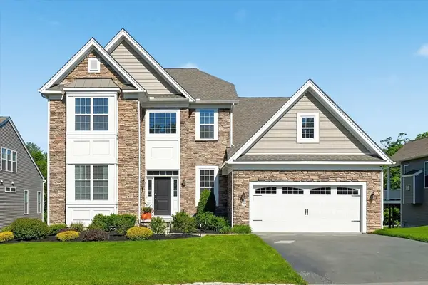 49 Pine Tree Dr #49, Methuen, MA 01844