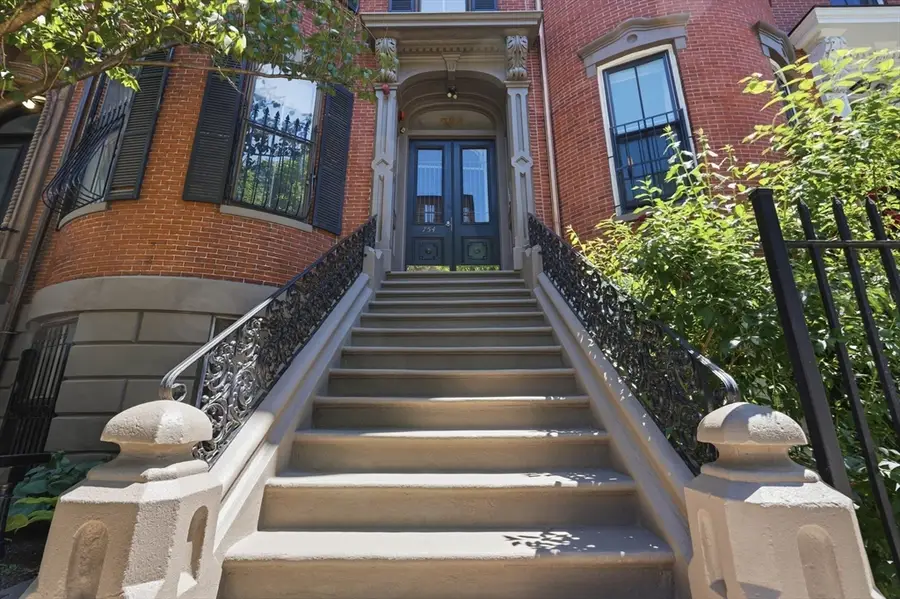 754 Tremont St #4, Boston, MA 02118 - #2