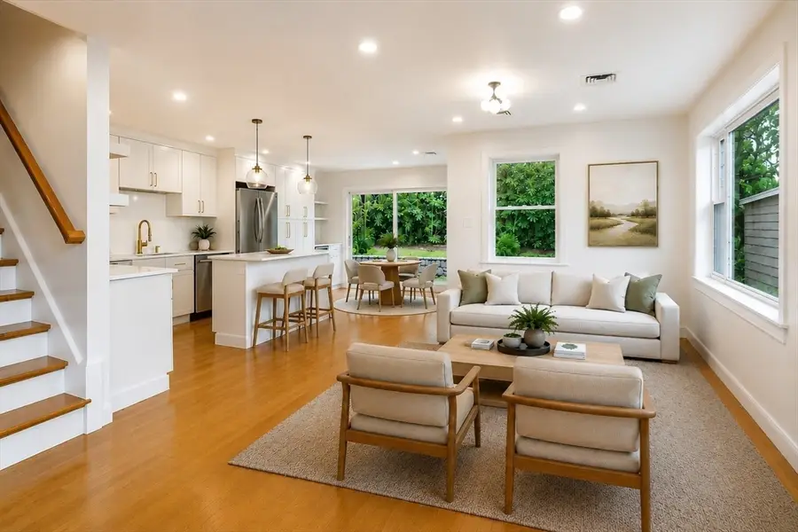 9 Ledge St, Melrose, MA 02176 - #3