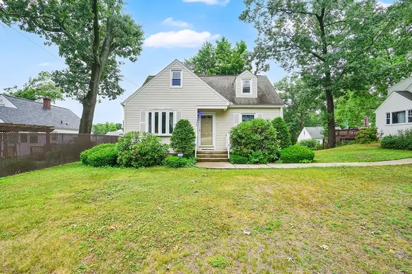 328 Hartwick, Springfield, MA 01108