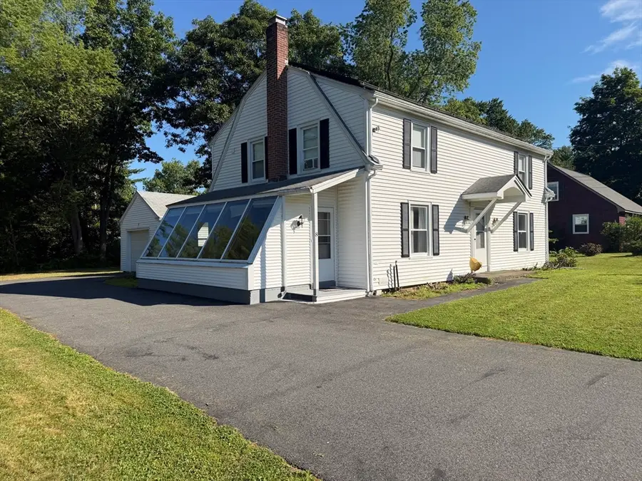 8 Lillian St, Greenfield, MA 01301 - #2