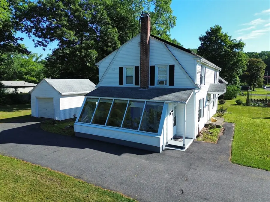 8 Lillian St, Greenfield, MA 01301 - #3