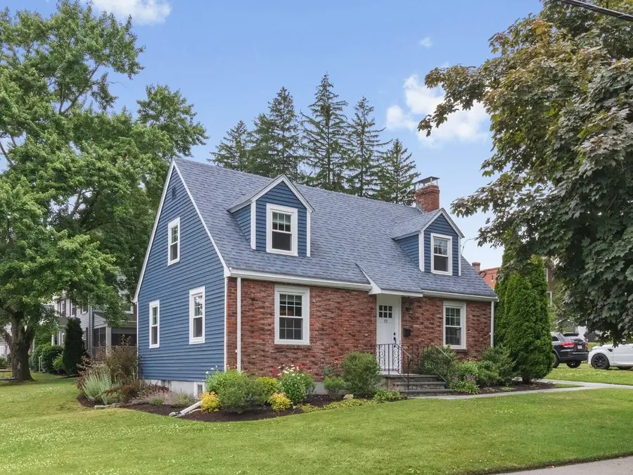 79 Cedarwood Avenue, Waltham, MA 02453 - #2