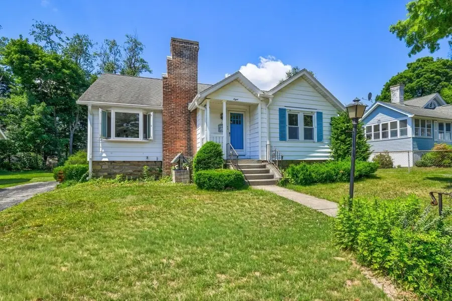 8 Knowles Rd, Worcester, MA 01602 - #2