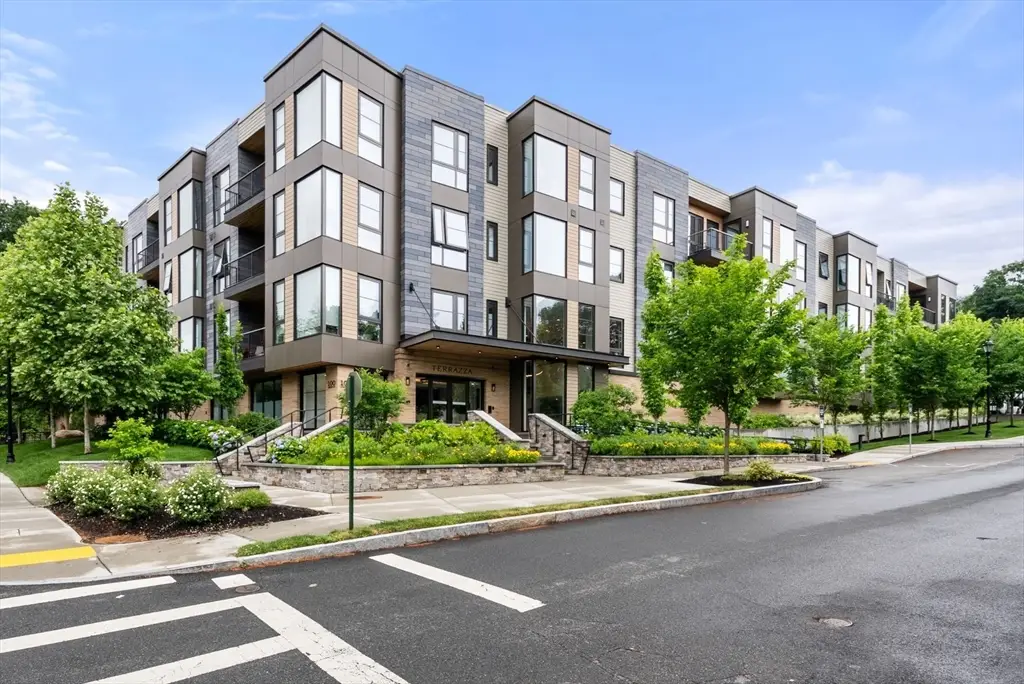 100 Linden St #205, Wellesley, MA 02482 - #1