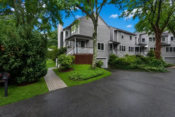 41 Murray Rd #41, Newton, MA 02465