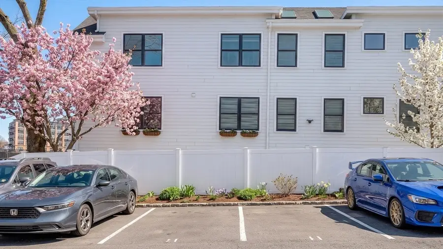 121 E Cottage St #U-4, Boston, MA 02125 - #3