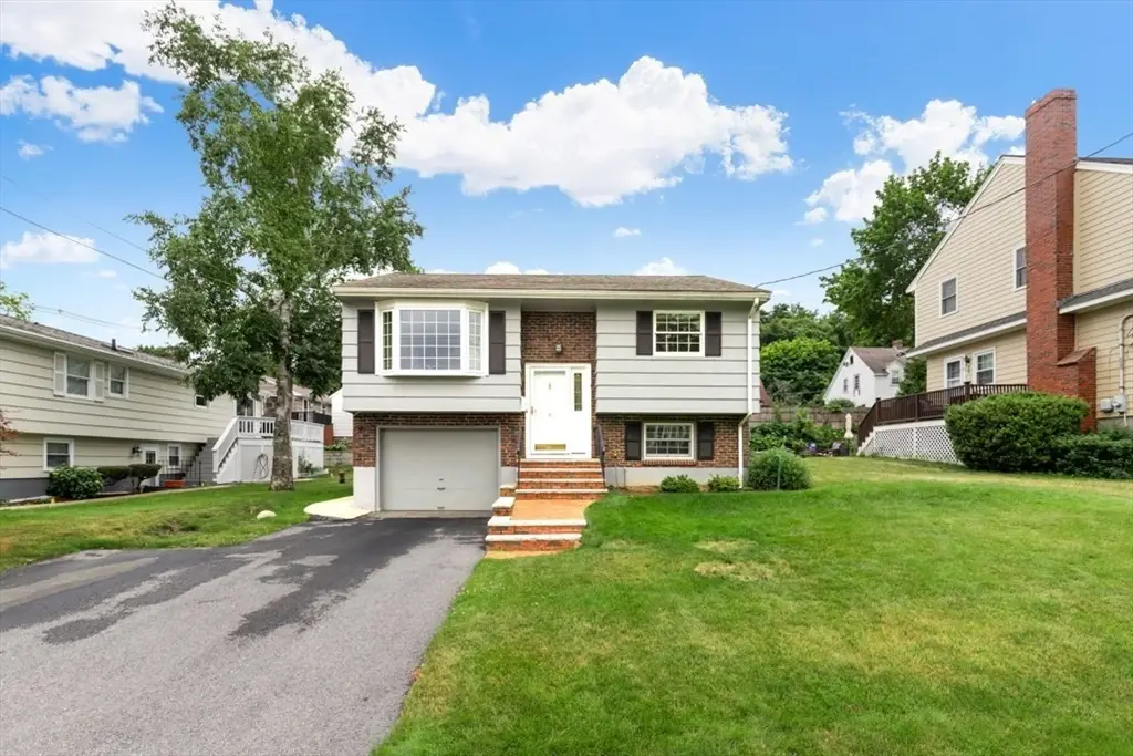 4 Rossmore Rd, Lynnfield, MA 01940 - #1