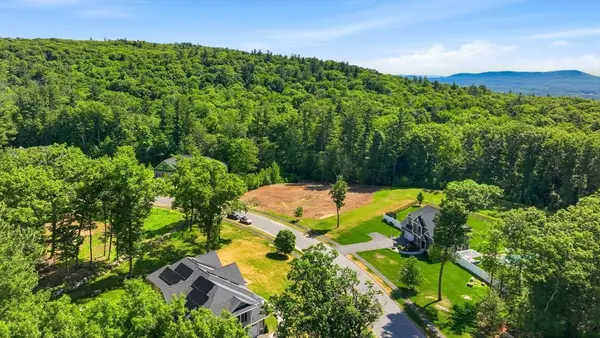 7 Quigley Rd, Southampton, MA 01073